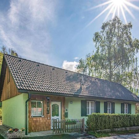 Charmantes Ferienhaus Peterdorf エクステリア 写真