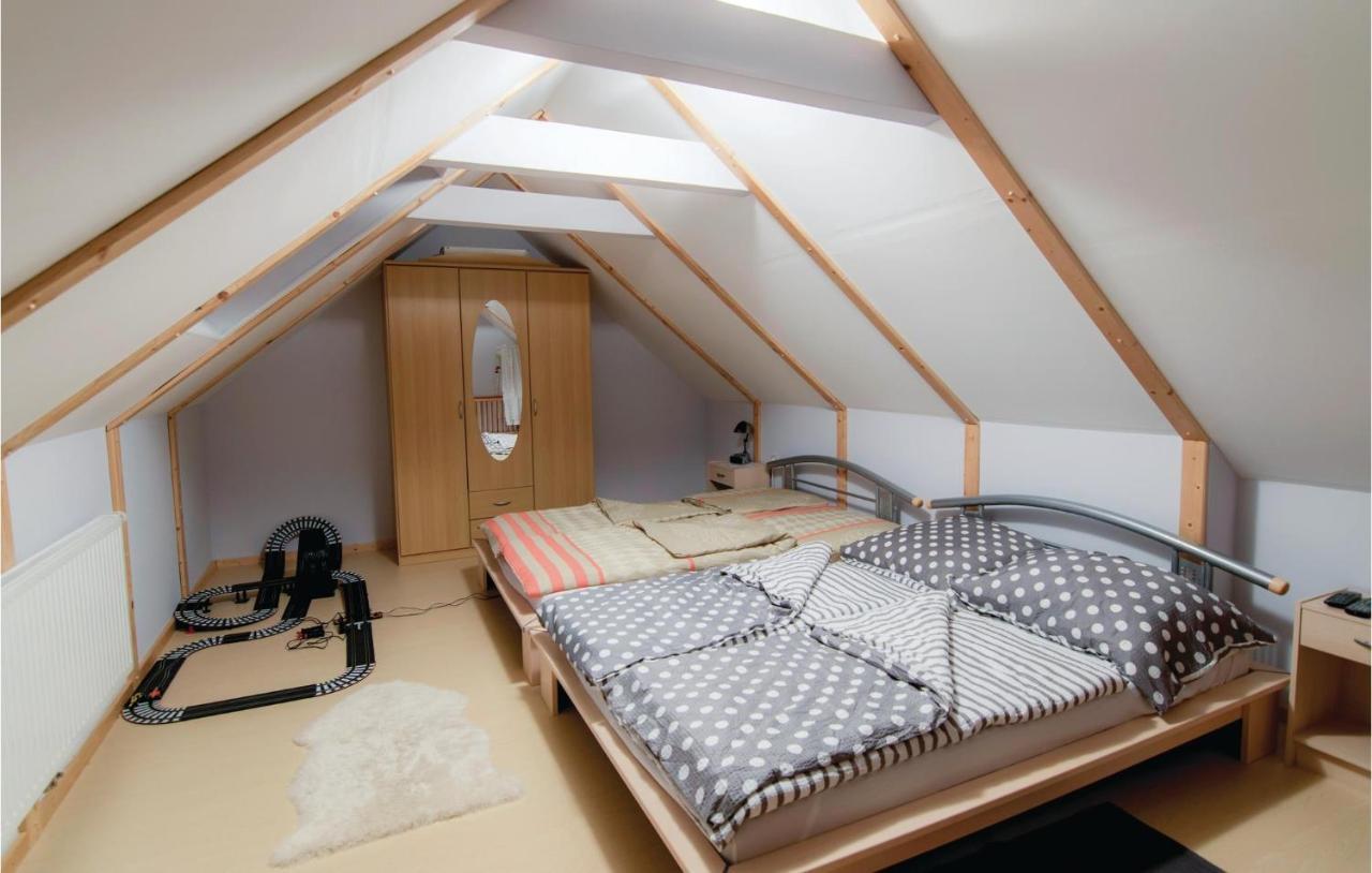 Charmantes Ferienhaus Peterdorf エクステリア 写真