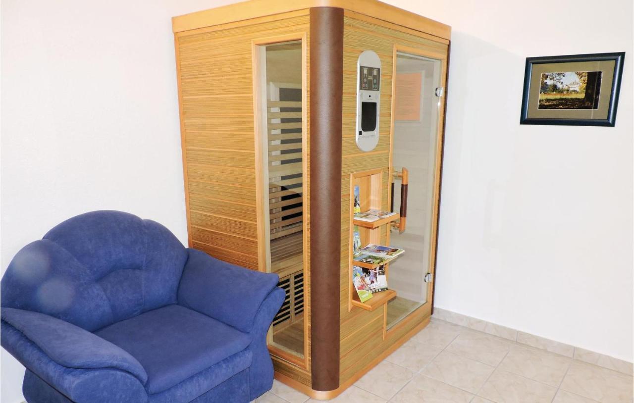 Charmantes Ferienhaus Peterdorf エクステリア 写真