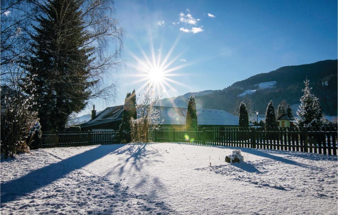 Charmantes Ferienhaus Peterdorf エクステリア 写真